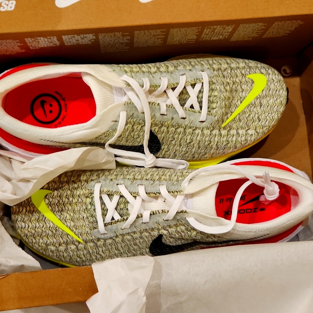 Nike invincible run 3 NIB size 11.5